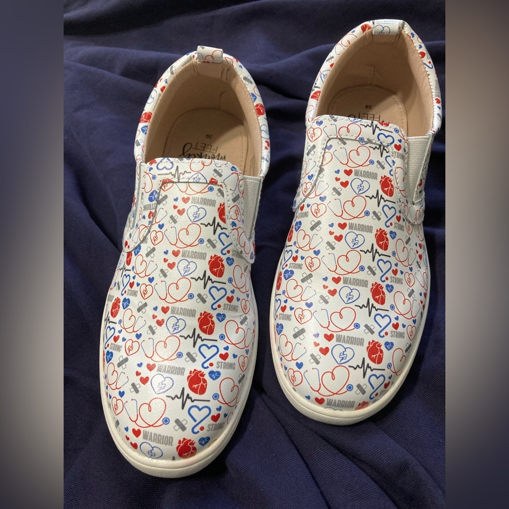 NWT Mommy Monkey Feet - Heart Warrior - Slip Ons - size 39 ❤️💙 - Picture 2 of 7